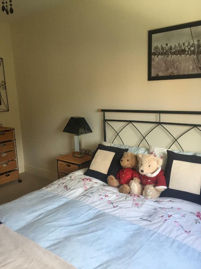 Homestay Highbury House, Warm And Welcoming. *
