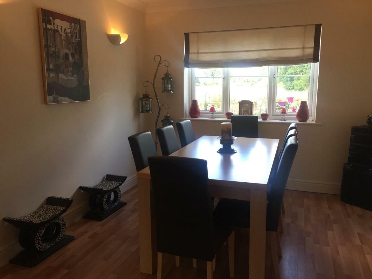 Highbury House, Warm And Welcoming. Homestay *